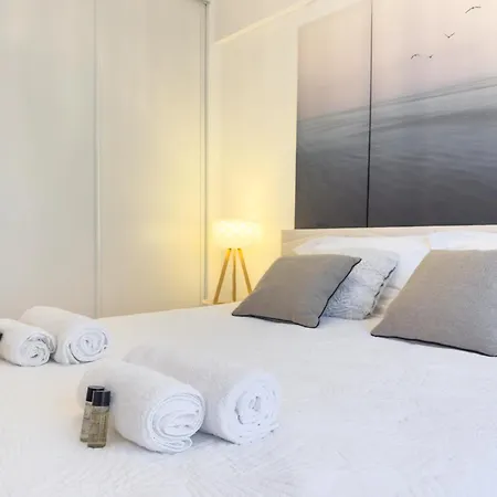 Le Dore By Winsome Destination Apartment