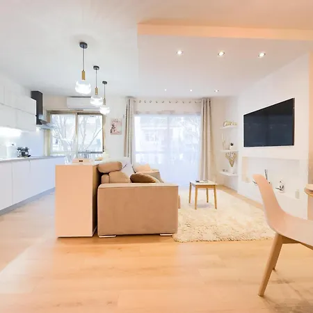 Apartment Le Dore By Winsome Destination Cannes