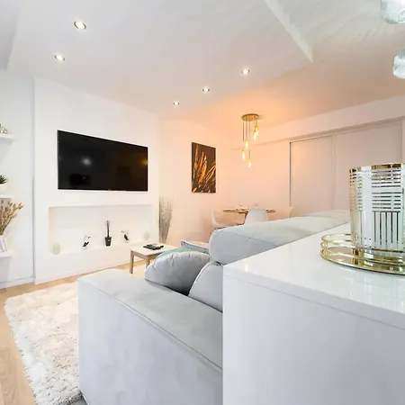 Le Dore By Winsome Destination Apartment *